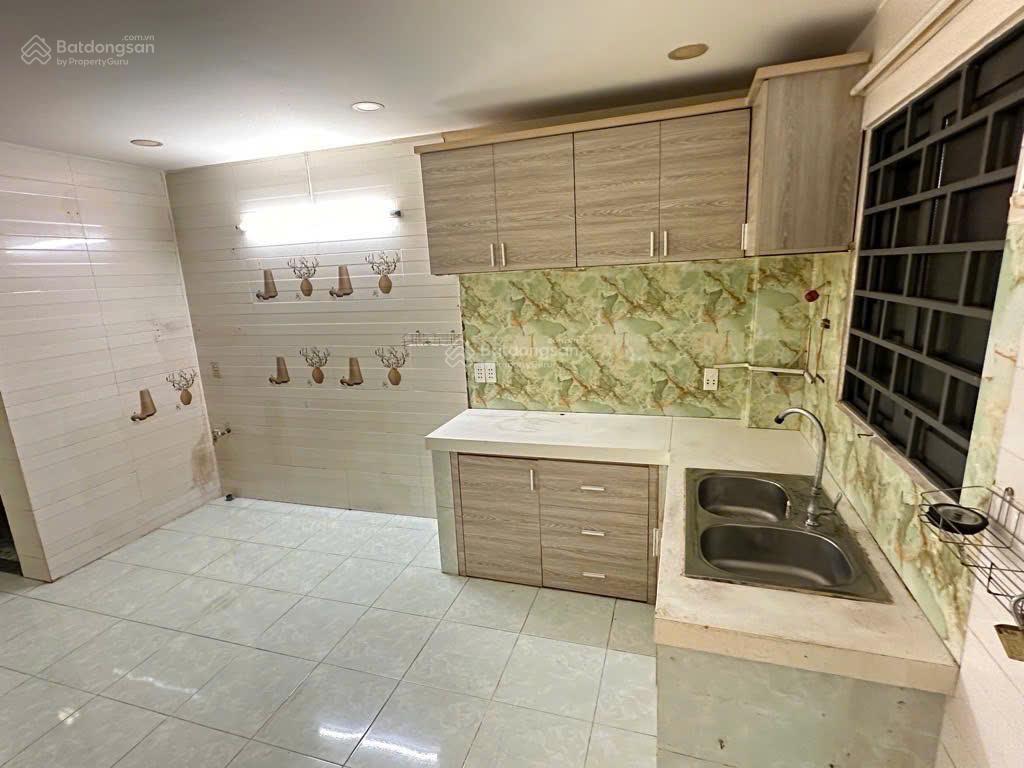Quận 7, 3 tầng st, nhỉnh hơn 5 tỷ, 60m2, hxh, gần tân mỹ