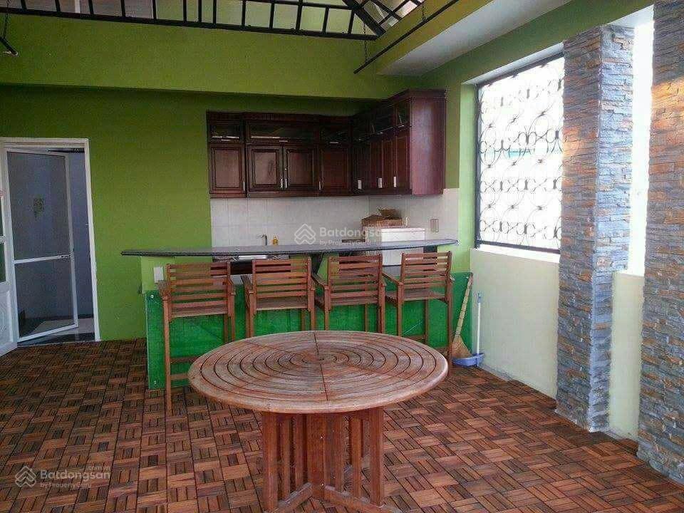 Bá.n n.hà,hơn 15tỷ,5x20,4tầng
hxh,gần n.t.thập,q7