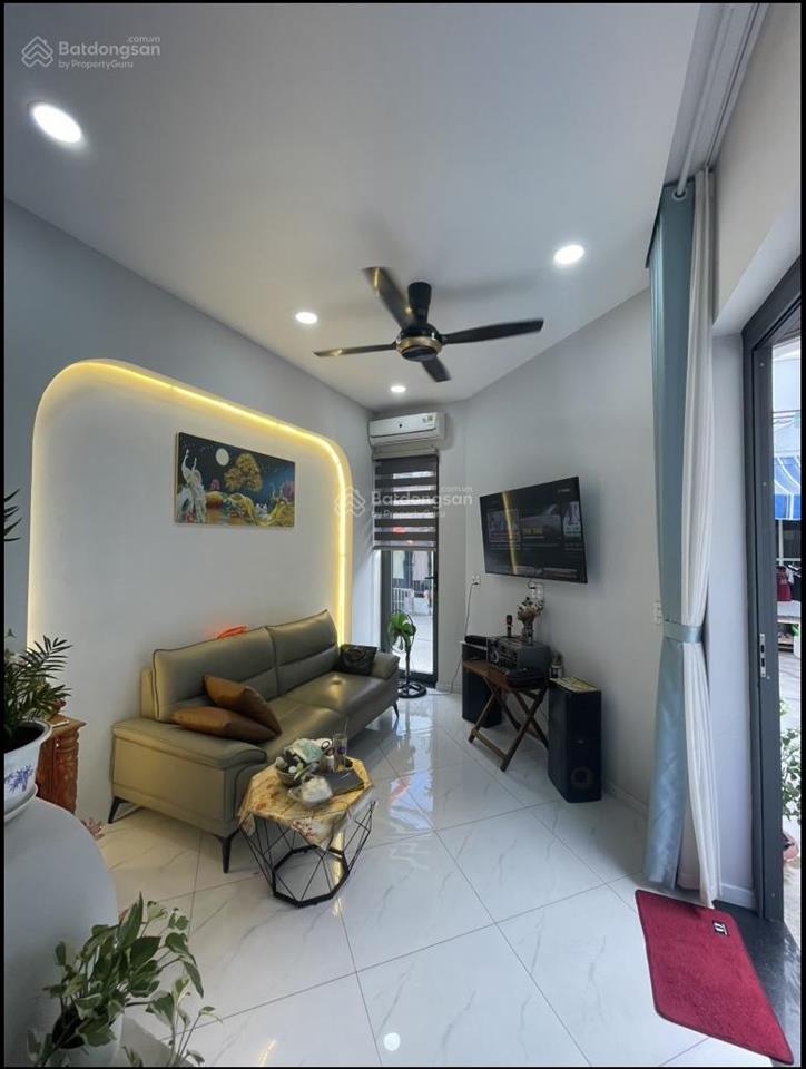 Bán nhà, nhỉnh 7 tỷ, 4 tầng, 10.1x3.6m, gần trần văn khánh, q7, hxh