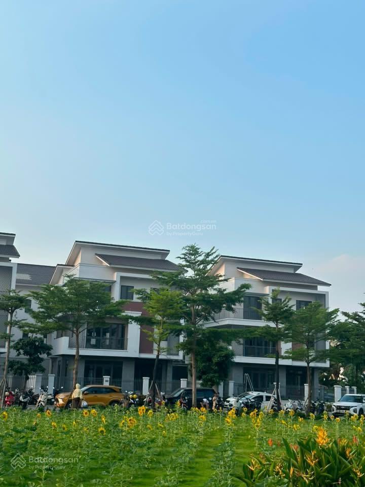 Biệt thự somg lập vip cách vinhomes cổ loa 15p di chuyển