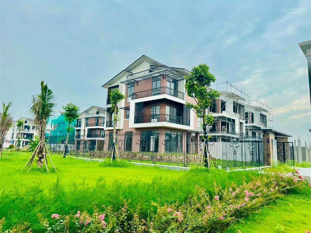 Biệt thự song lập vip từ sơn 225m cách vinhomes cổ loa 15phút di chuyển mà giá chỉ = căn chung cư