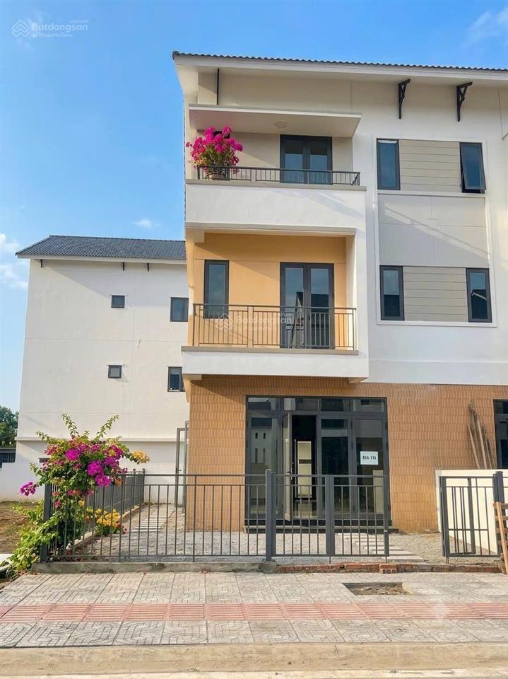 Căn shophouse góc xẻ khe 170m2 diện tích lớn, số lượng giới hạn vip từ sơn chỉ 60tr/m2 giá tốt