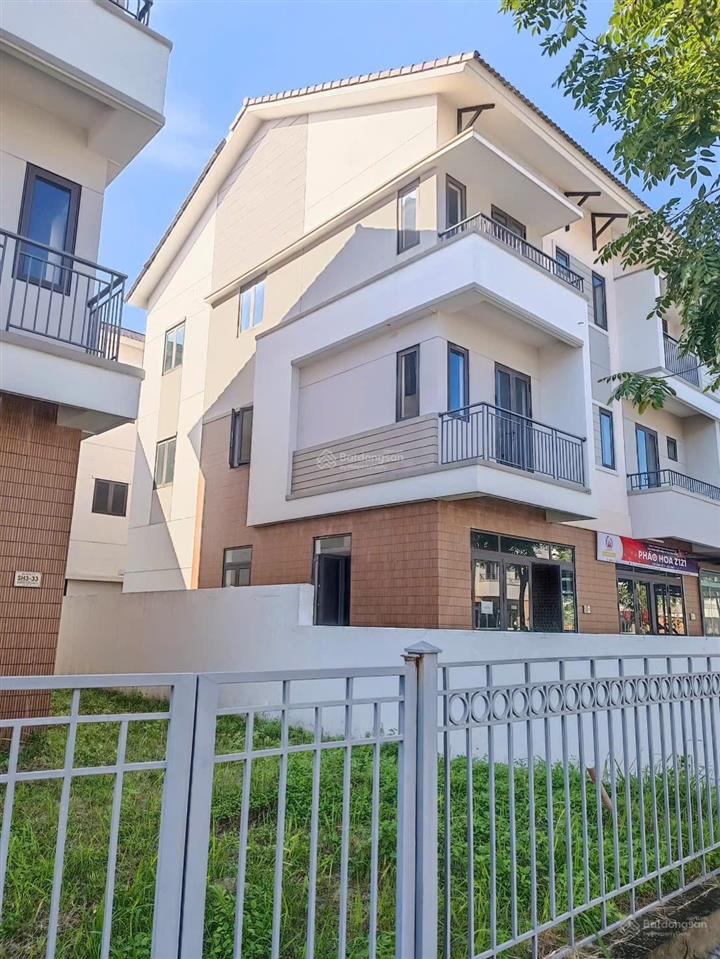 Căn shophouse góc xẻ khe 170m2 diện tích lớn, số lượng giới hạn vip từ sơn chỉ 60tr/m2 giá tốt