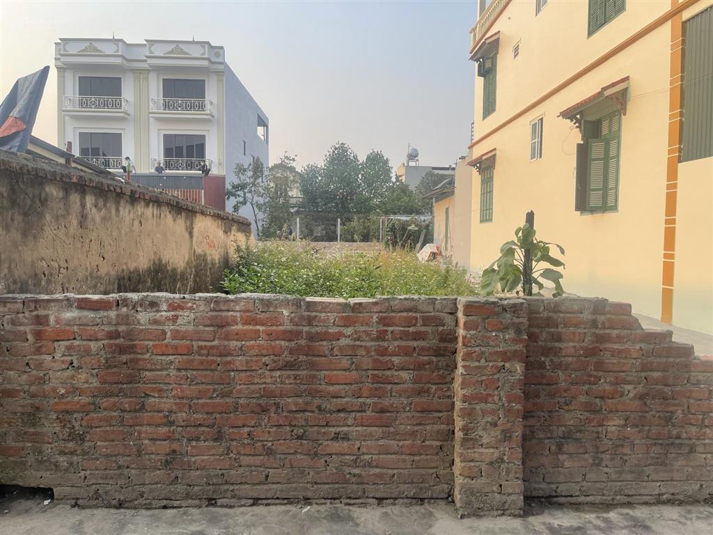 Bán đất  quế lâm  hiệp thuận  phúc thọ  ngõ thông  ô tô 7 chỗ  81m2  giá 46tr/m2