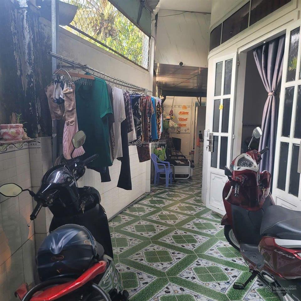 Bán nhà hẻm oto rẻ nhất bình chánh sổ hồng riêng dt lớn