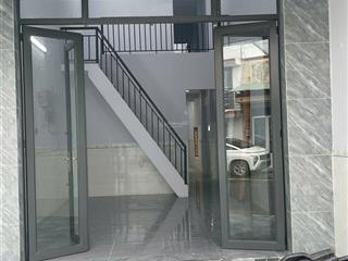 Bán nhà đất full thổ cư  mặt tiền lớn tiện mua bán giá chỉ 1.7 tỷ tl