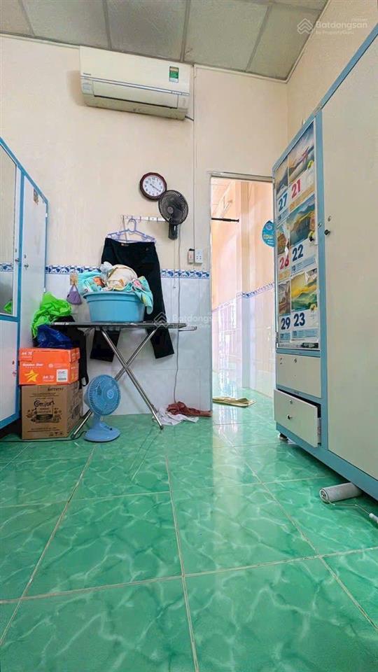 Bán nhà sổ hồng  2 tầng  2pn 2 wc  giá đẹp