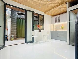 Nhà 3 tầng sạch đep mói ken  giá tốt