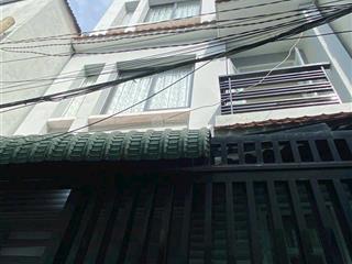 Nhà 4 tầng bề thế ngay trung tâm quận 8 giá rẻ như hạt dẻ