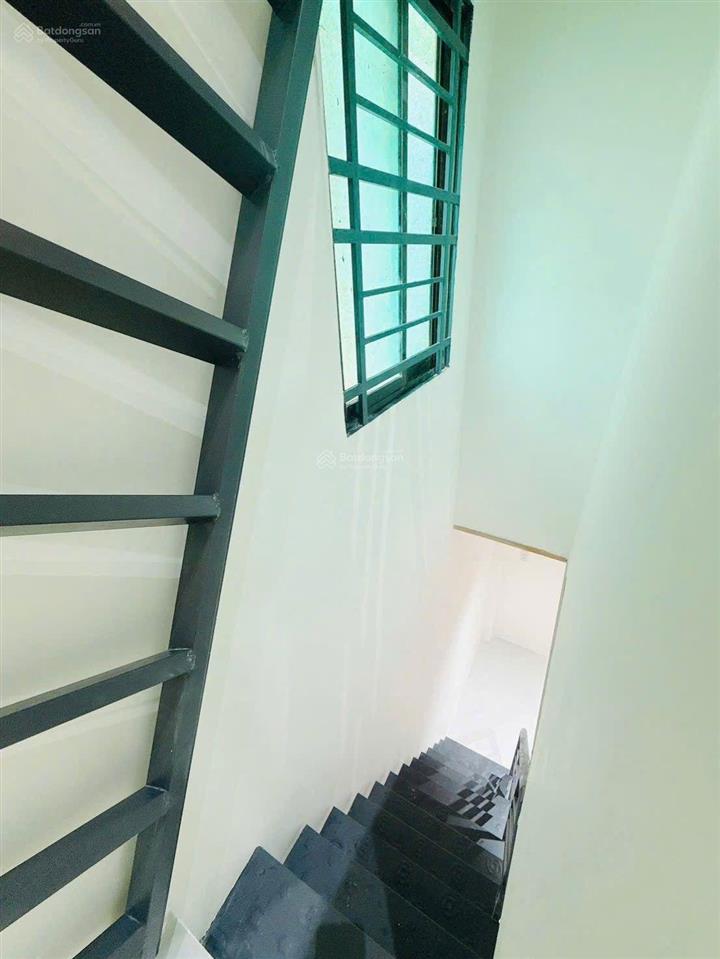 Nhà 2 tầng  sổ hồng riêng  ko quy hoạch  ko lộ giới