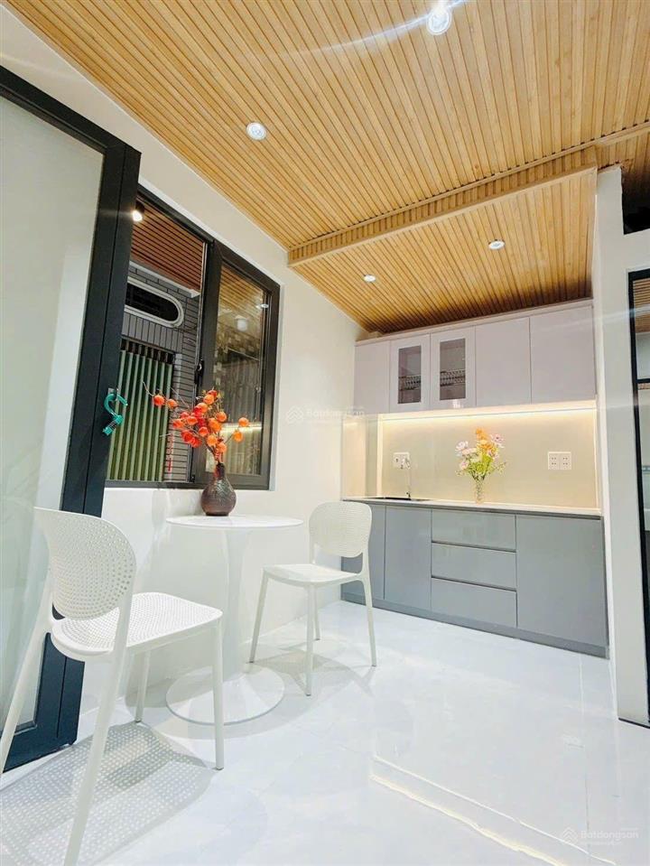 Nhà 2 tầng  sổ hồng riêng  ko quy hoạch  ko lộ giới