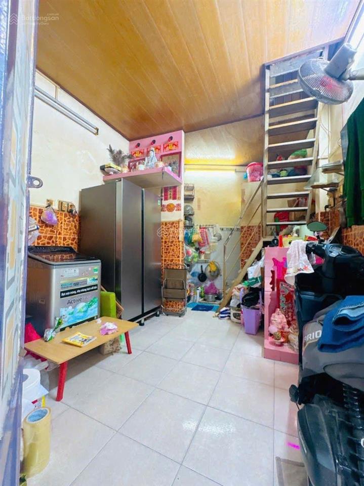 Nhà 2 tầng đúc btct ngay trung tâm q8