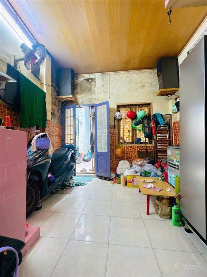 Nhà 2 tầng đúc btct ngay trung tâm q8