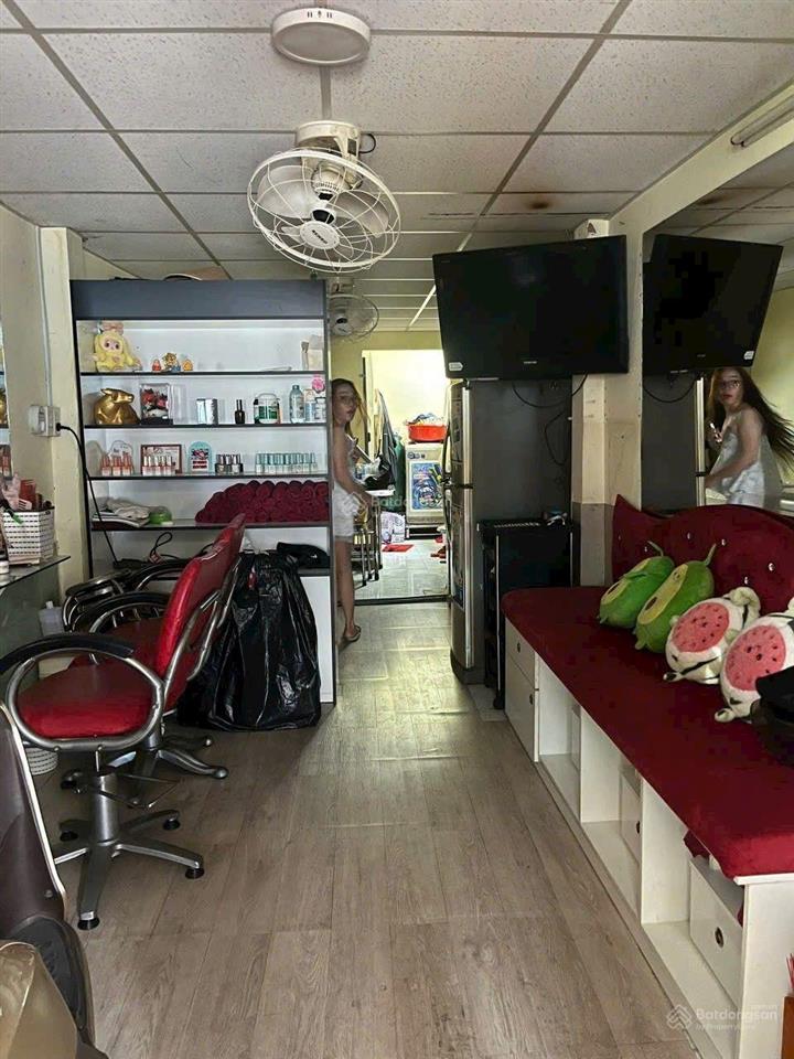 Wow siêu rẻ  mặt tiền đường trung tâm quận 6