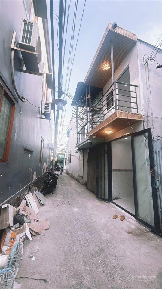 Chỉ 650 triệu  nhà 2 tầng  hẻm xe hơi