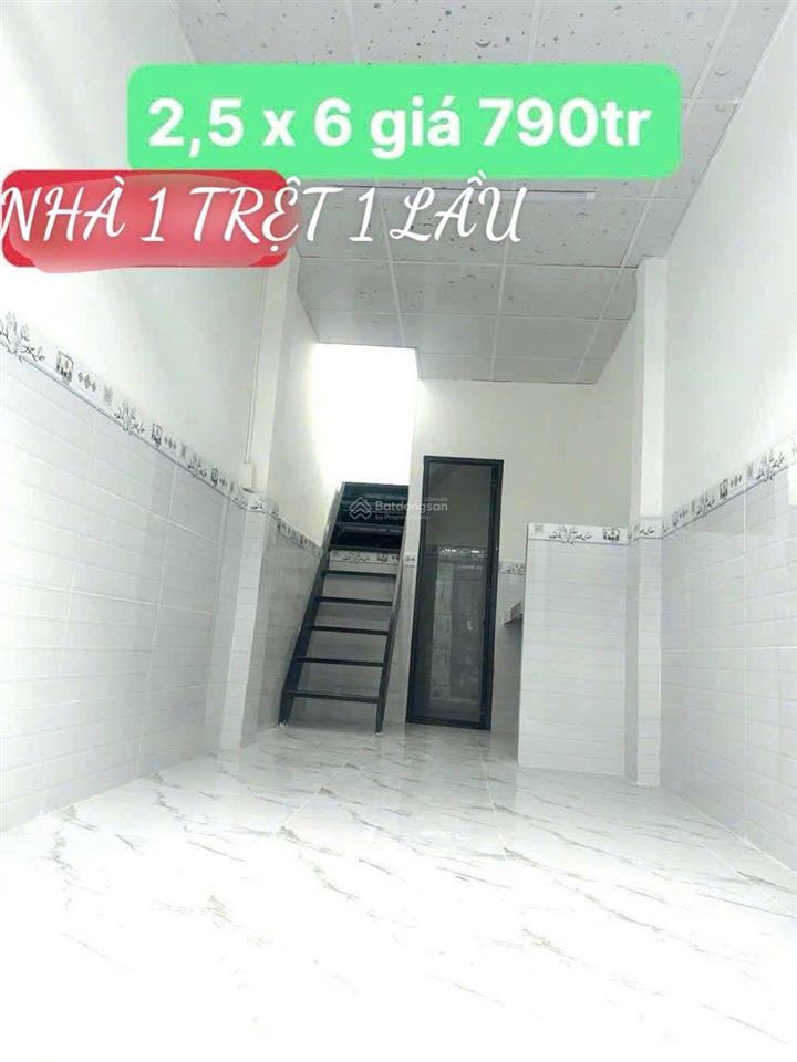 Nhà 2 tầng  hẻm xe hơi giá rẻ bất ngờ