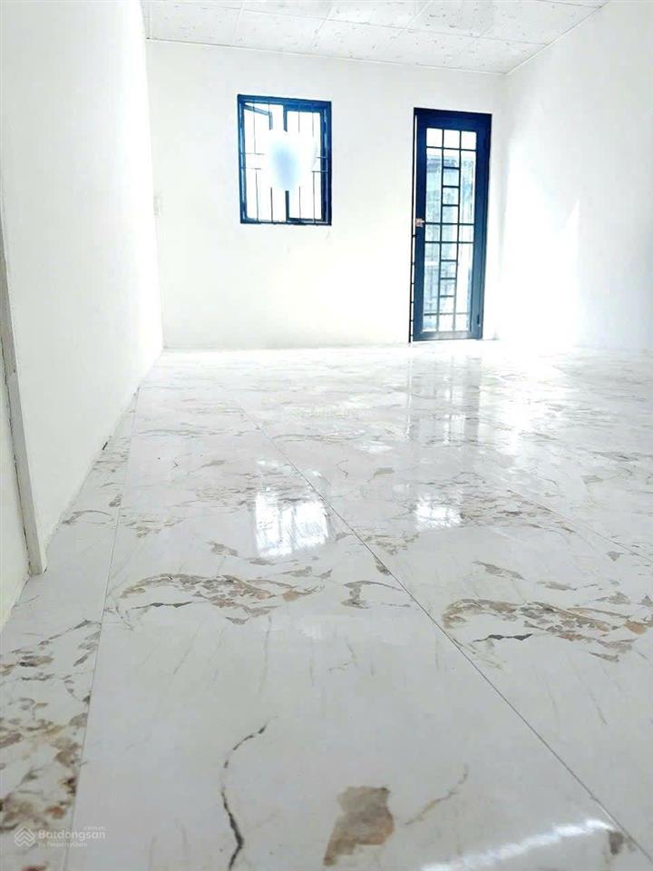 Nhà 2 tầng  hẻm xe hơi giá rẻ bất ngờ