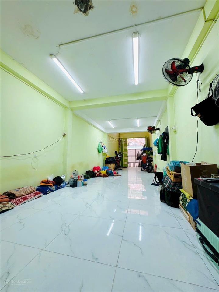 Nhà 3 tầng  hẻm xe tải tránh nhau  vị trí trung tâm