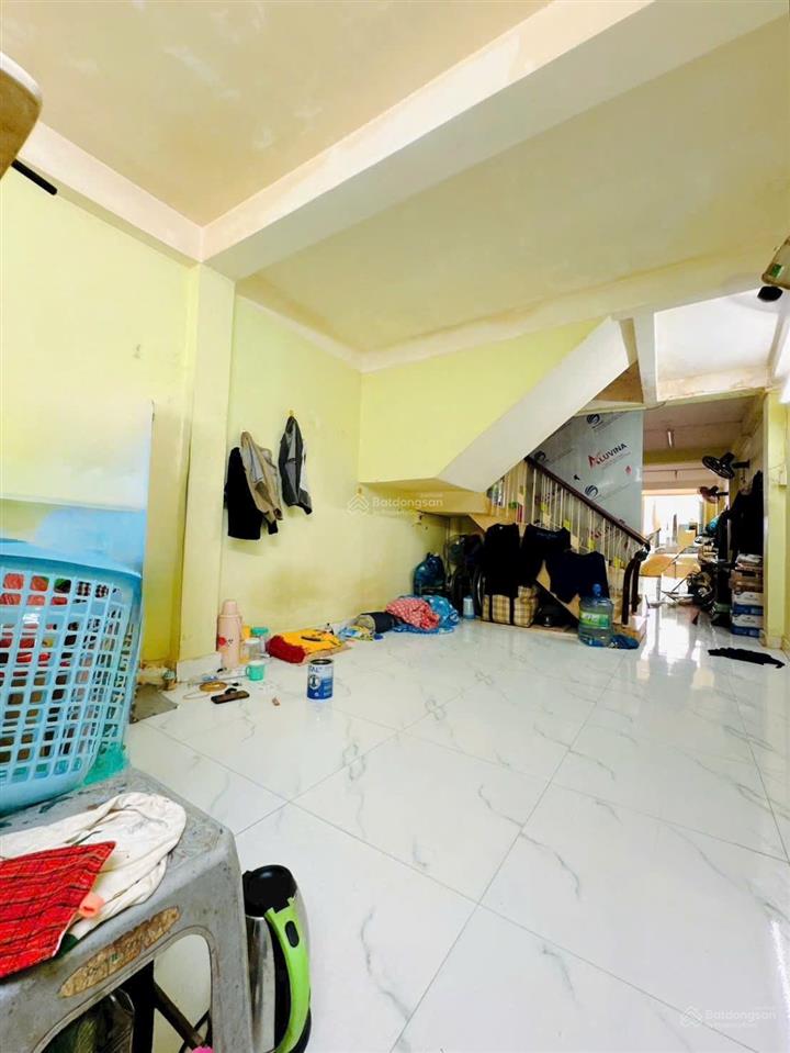 Nhà 3 tầng  hẻm xe tải tránh nhau  vị trí trung tâm