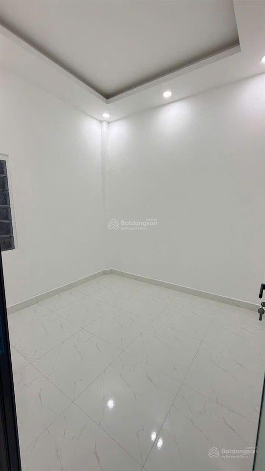 Hẻm xe tải  nhà đẹp  sổ hồng riêng