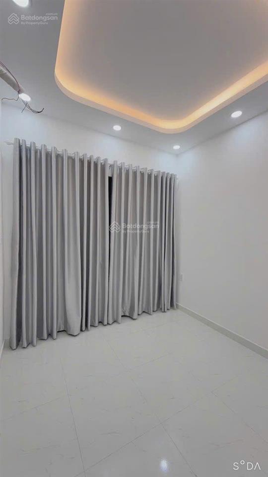 Hẻm xe tải  nhà đẹp  sổ hồng riêng