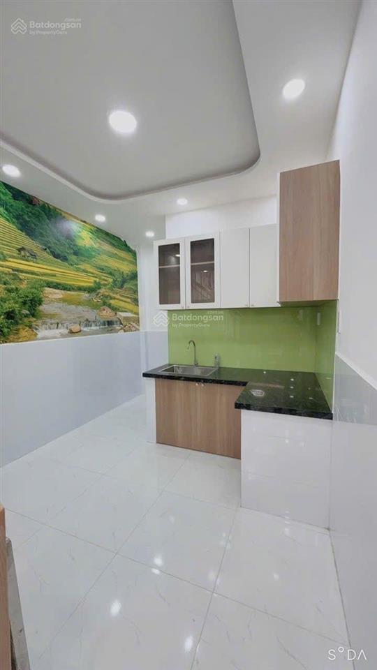 Hẻm xe tải  nhà đẹp  sổ hồng riêng