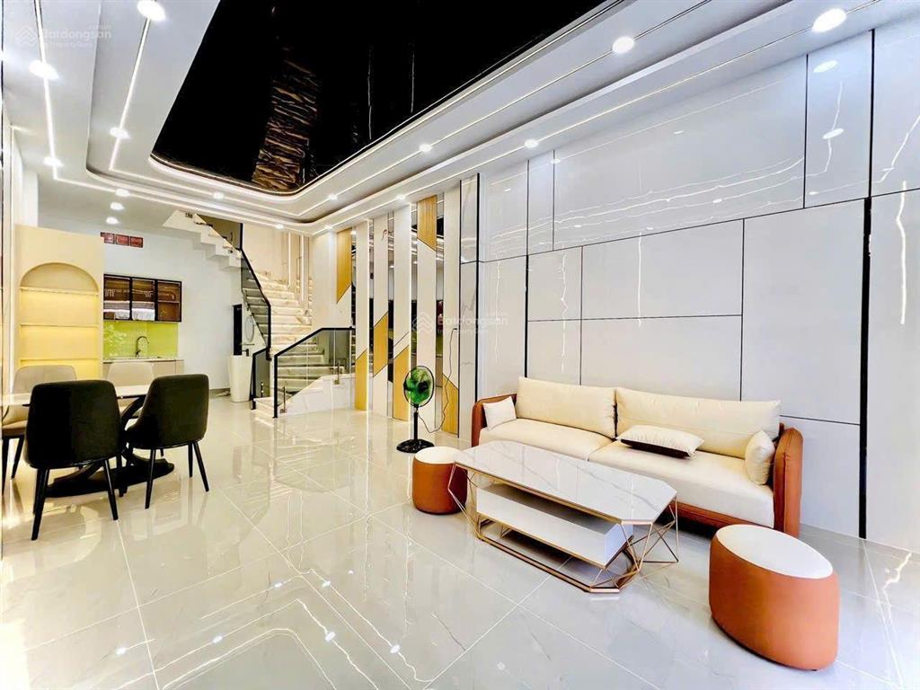 Mặt tiền nhà 4 tầng  nhà mới siêu đẹp