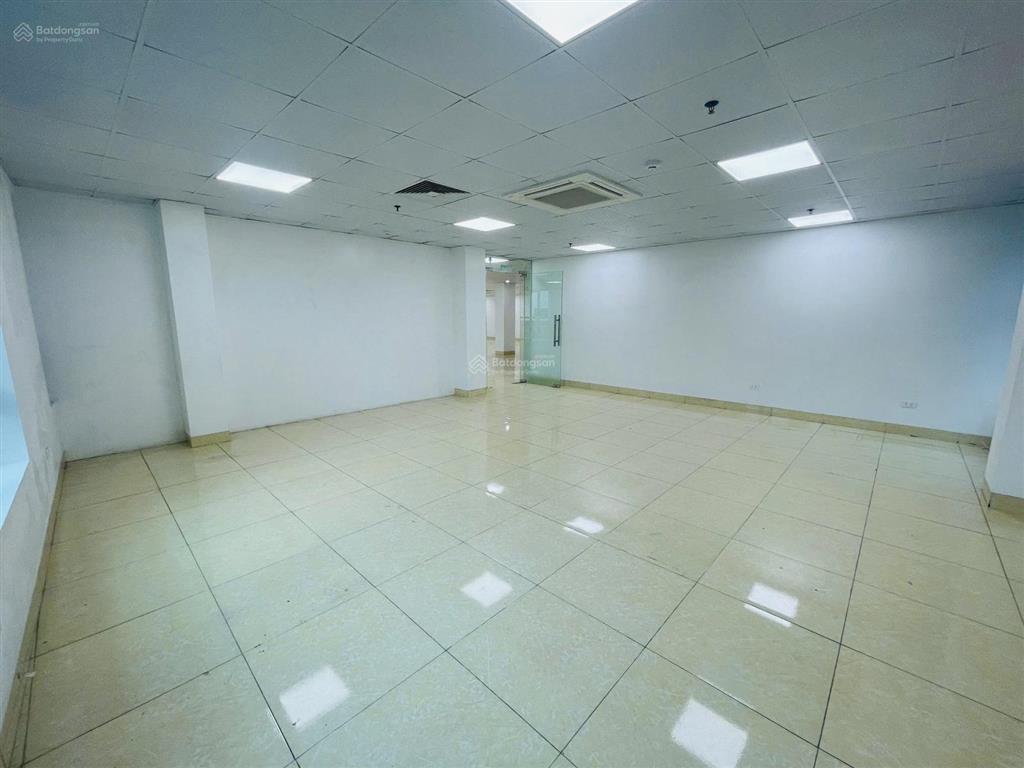 Cho thuê mặt bằng văn phòng tại nguyễn khang gần trần duy hưng, cầu giấy, hà nội