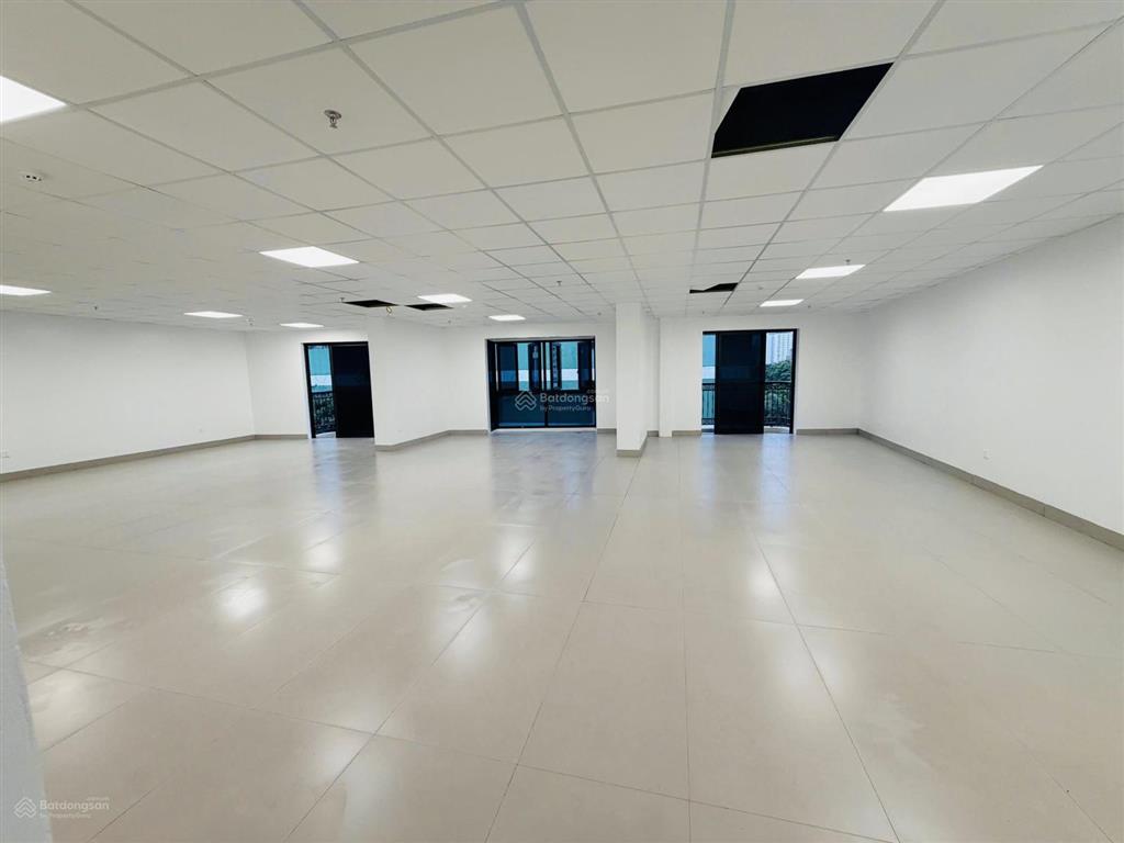 Cho thuê mặt bằng, văn phòng tại phố mễ trì hạ, nam từ liêm, hà nội. diện tích 120m2