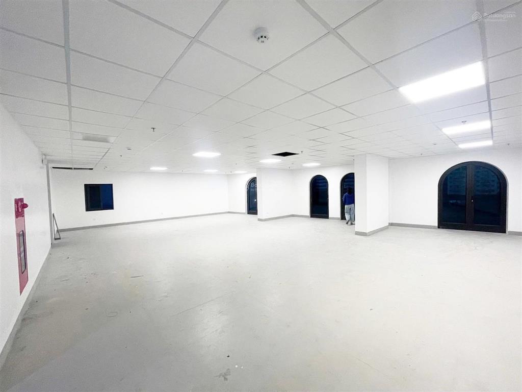 Cho thuê mặt bằng, văn phòng tại phố mễ trì hạ, nam từ liêm, hà nội. diện tích 120m2