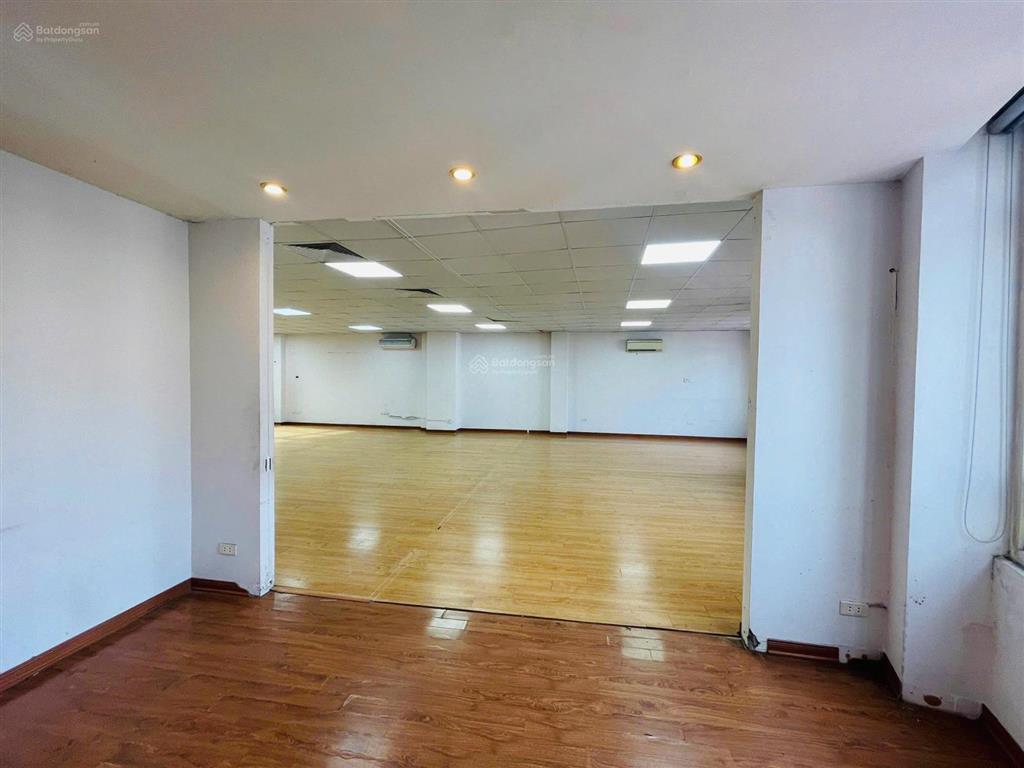 Cho thuê sàn tại ngõ 204 trần duy hưng, cầu giấy, hà nội. diện tích 130m2