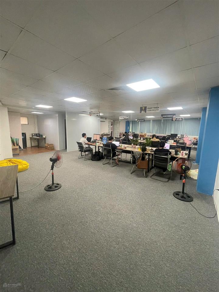 Cho thuê sàn tại ngõ 204 trần duy hưng, cầu giấy, hà nội. diện tích 130m2