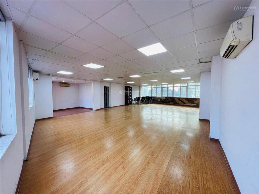 Cho thuê sàn tại ngõ 204 trần duy hưng, cầu giấy, hà nội. diện tích 130m2