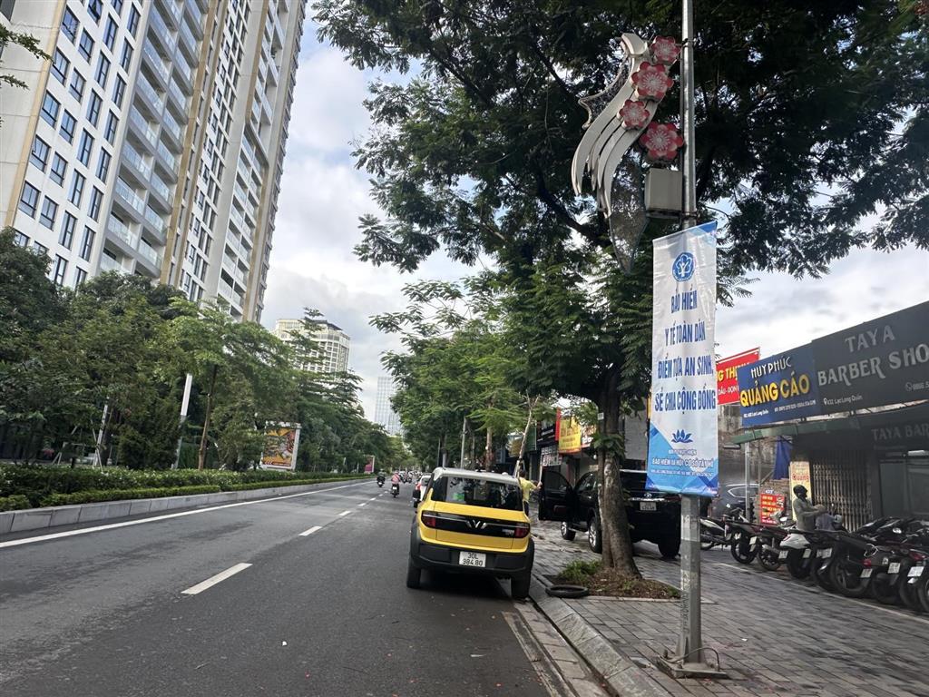 16 triệu, 200m², cho thuê vp, lạc long quân, ô tô tránh, bàn ghế, phòng họp, phòng tiếp khách, kho