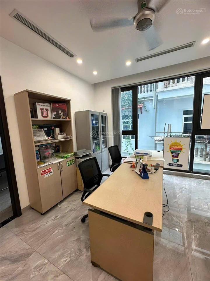 16 triệu, 200m², cho thuê vp, lạc long quân, ô tô tránh, bàn ghế, phòng họp, phòng tiếp khách, kho
