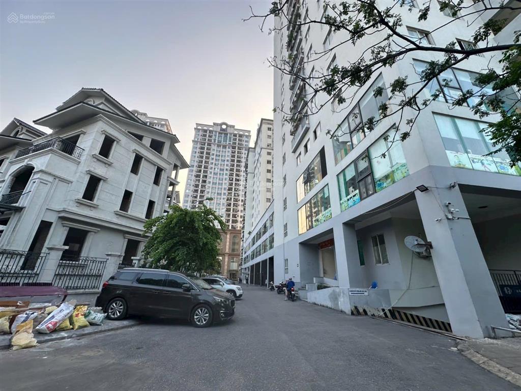 111.3m, đất địa thế linh kiệt tây hồ, mặt phố, giáp nhà hát thăng long, quá đẹp, 50 tỷ