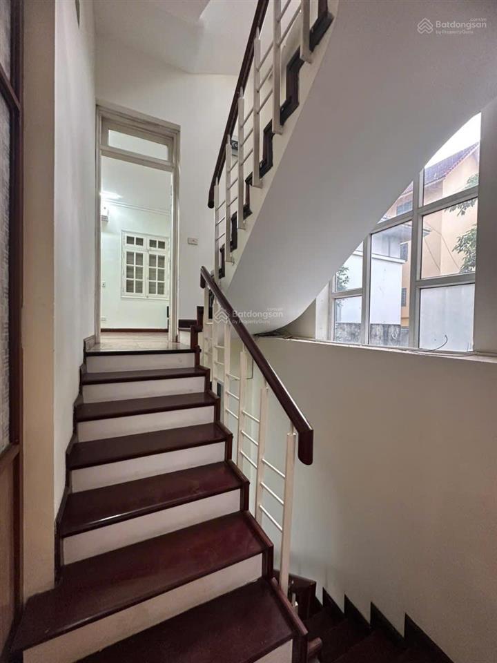 135m, 45 triệu, cho thuê biệt thự vườn đào, làm trụ sở văn phòng công ty, đsq, ở vip, 0986 220 ***