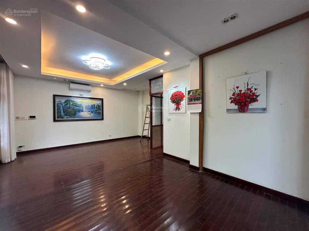 135m, 45 triệu, cho thuê biệt thự vườn đào, làm trụ sở văn phòng công ty, đsq, ở vip, 0986 220 ***