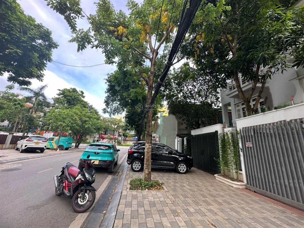 135m, 45 triệu, cho thuê biệt thự vườn đào, làm trụ sở văn phòng công ty, đsq, ở vip, 0986 220 ***