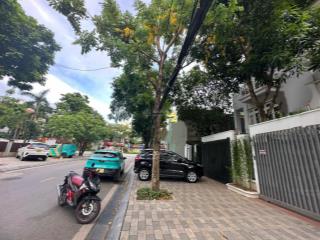 135m, 45 triệu, cho thuê biệt thự vườn đào, làm trụ sở văn phòng công ty, đsq, ở vip, 0986 220 ***