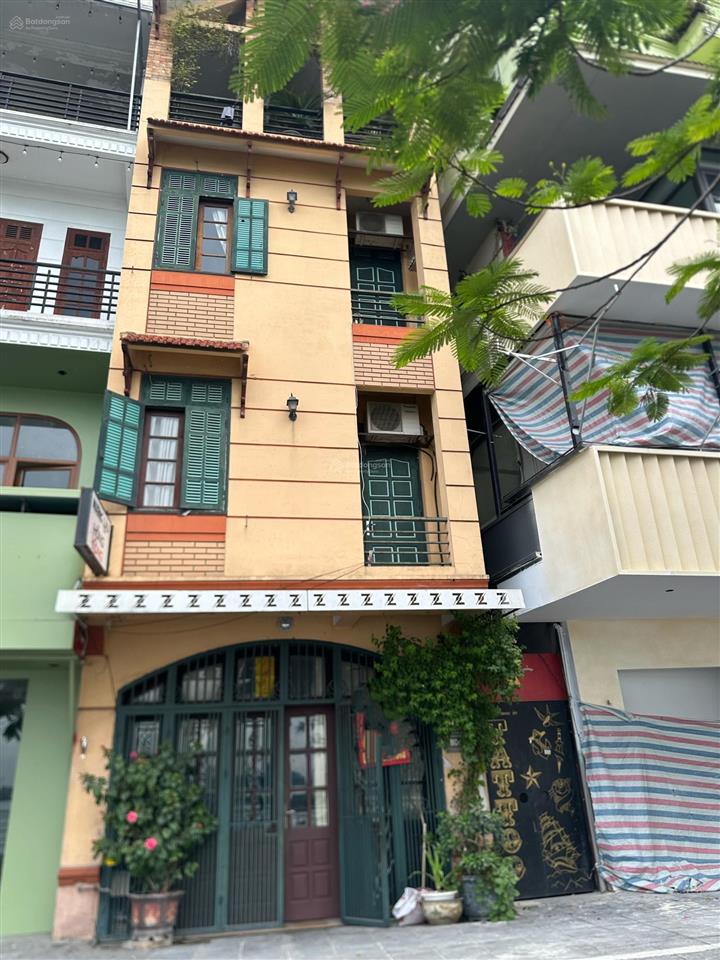 50m2*4t, 40 triệu, cho thuê biệt thự mặt hồ tây, làm cafe kiểu phố hn xưa, vp, ở, kd 0986 220 ***