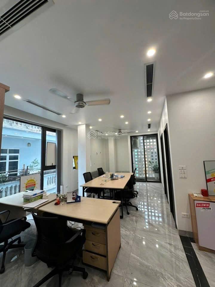 13 triệu, 100m², cho thuê vp hồ tây, lạc long quân, ô tô tránh, có bàn ghế, phòng họp, tiếp khách,