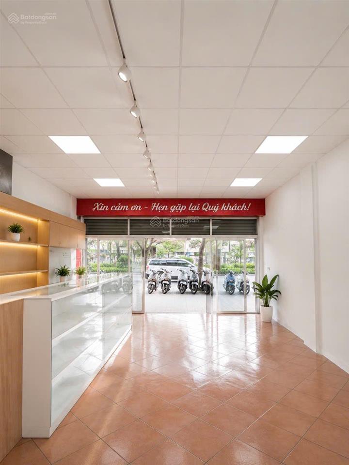 215m2 55 triệu/th, mặt tiền cực rộng, giá đẹp nhất khu, mặt phố kd oto, xe máy, showroom, siêu thị