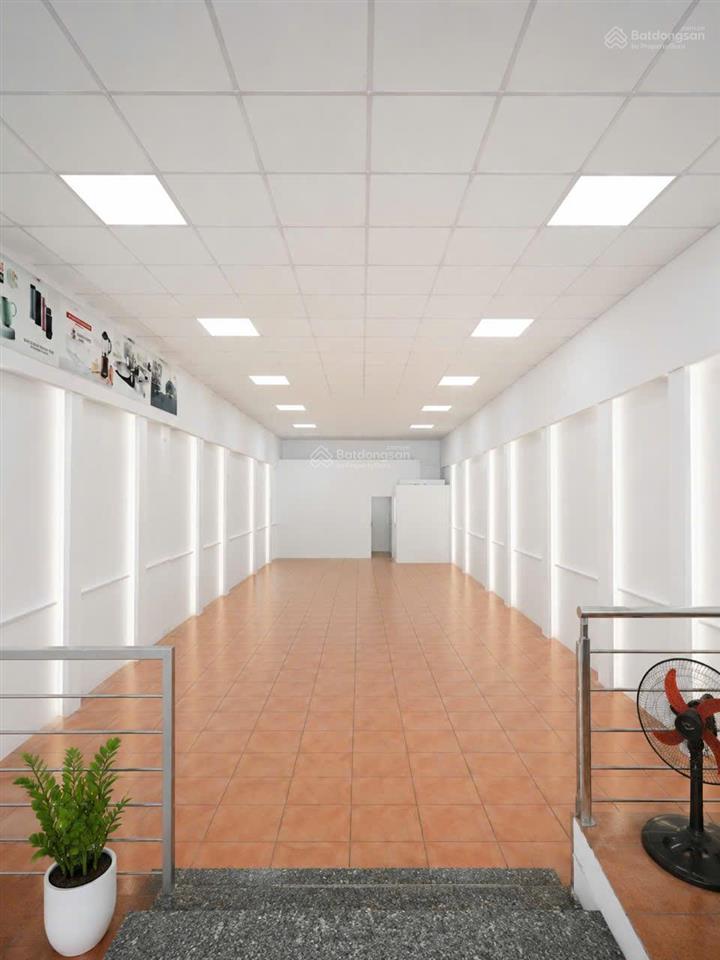 215m2 55 triệu/th, mặt tiền cực rộng, giá đẹp nhất khu, mặt phố kd oto, xe máy, showroom, siêu thị