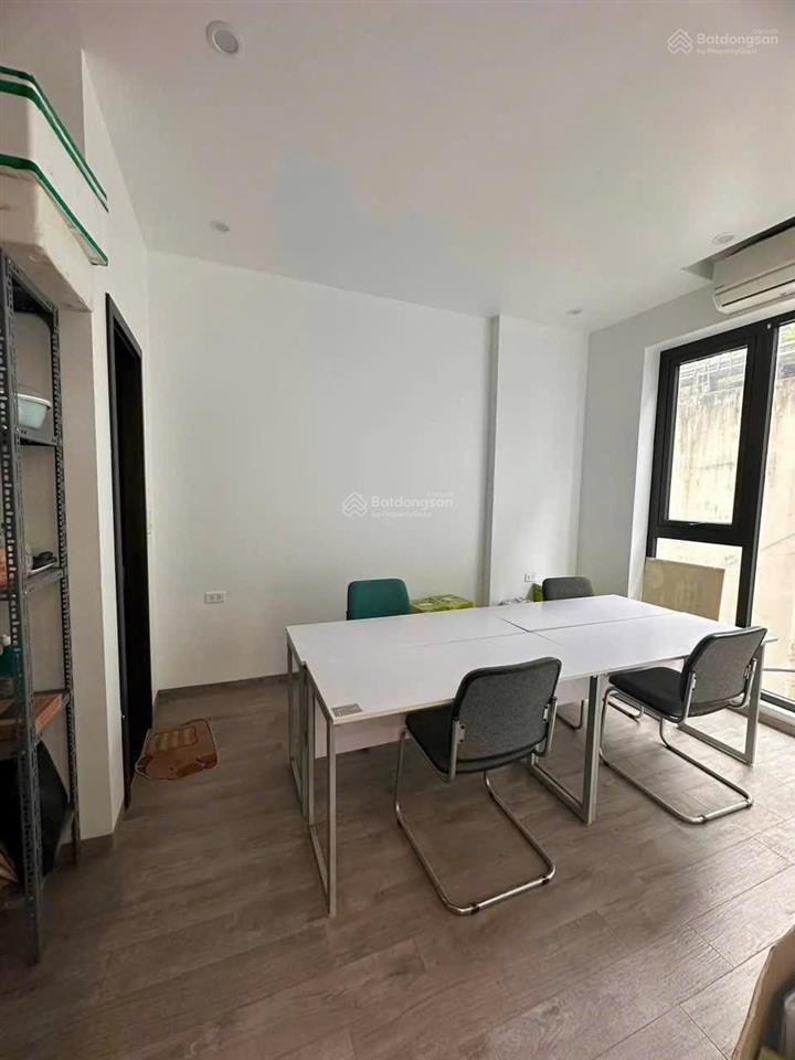 13 triệu, 100m², cho thuê vp lạc long quân, ô tô tránh, có bàn ghế, phòng họp, phòng tiếp khách