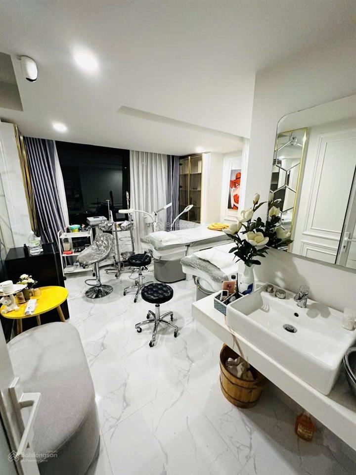 Nhà đẹp tỷ mỷ từng chi tiết  3 tầng  2 phòng ngủ  hẻm xe hơi