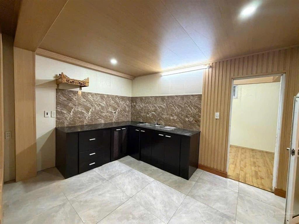 Bán nhà quận 7, lý phục man, 78m², 5 tỷ 7, hẻm xe hơi, gần nhà thi đấu đa năng