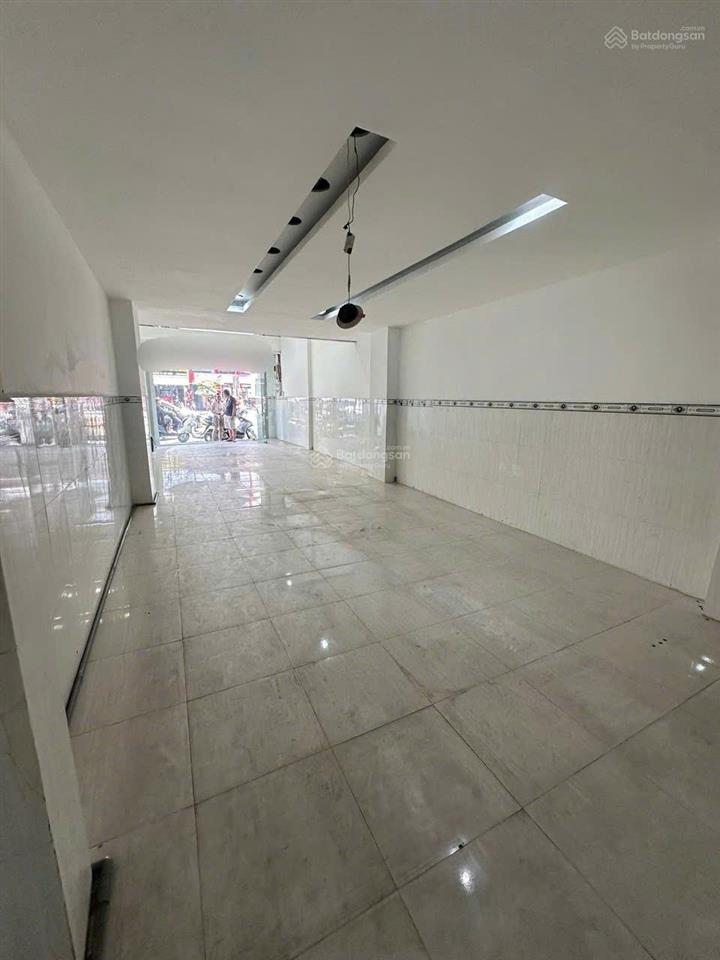 Nhà ngay quốc lộ 50 tạ quang bửubến xe q8100m2  4.3x26mnhỉnh 9 tỷ4 tầng