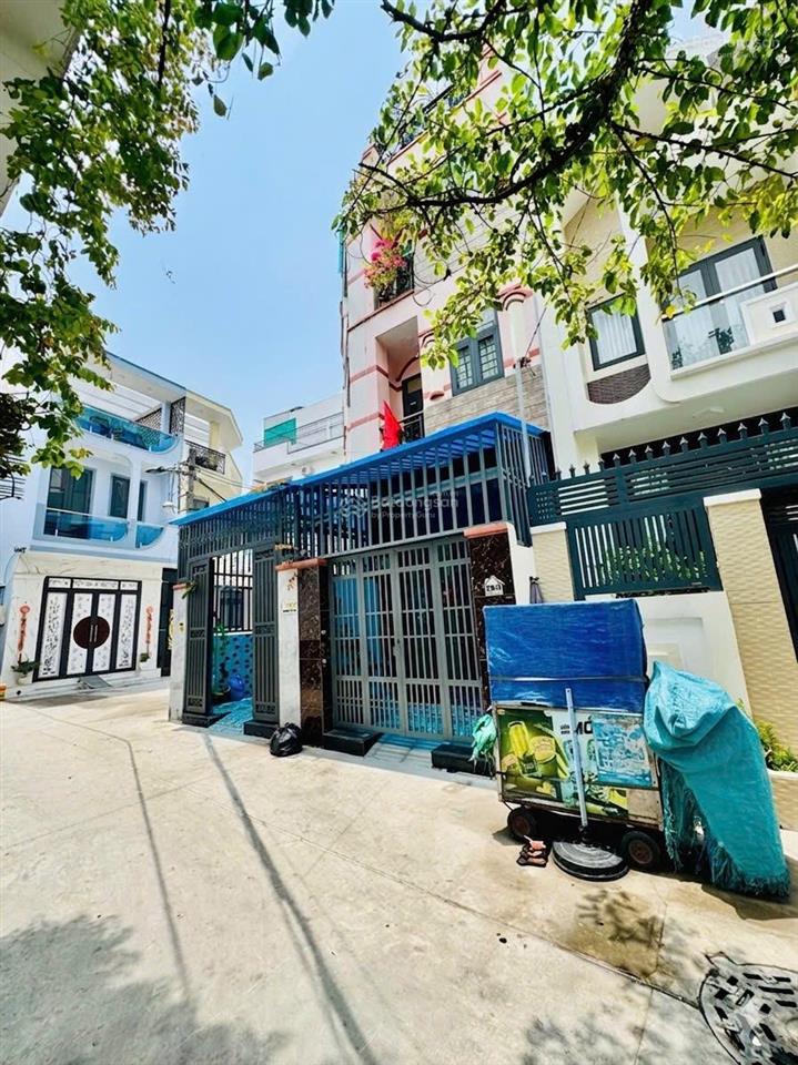 Nhà đẹp q8, hẻm xe tải quay đầu, ngay cầu chà và, sát bên q550m2 nhỉnh 5 tỷ, 4 tầng5pn