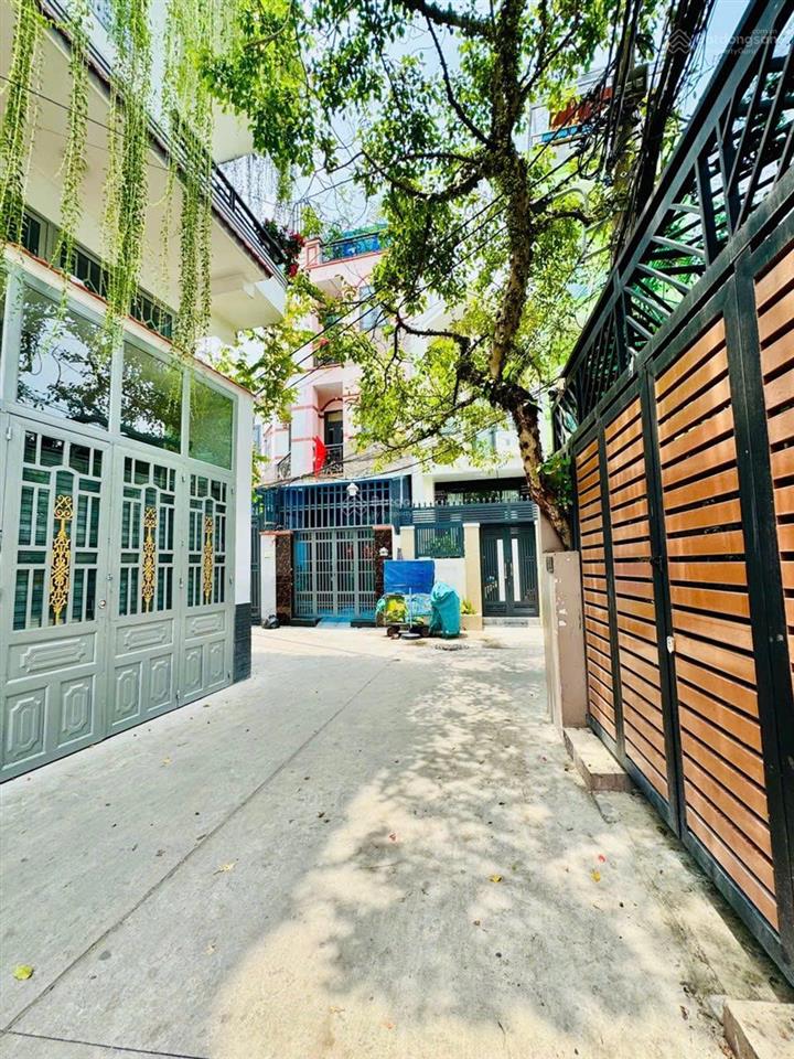 Nhà đẹp q8, hẻm xe tải quay đầu, ngay cầu chà và, sát bên q550m2 nhỉnh 5 tỷ, 4 tầng5pn